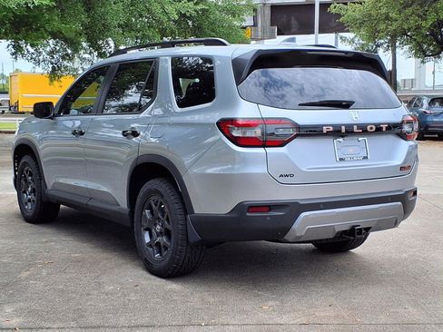 New 2026 Honda Pilot TrailSport image 2