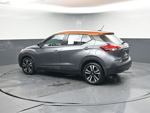 Used 2020 Nissan Kicks SV image 3