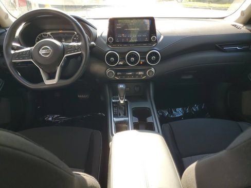 Certified 2020 Nissan Sentra SV FWD image 13