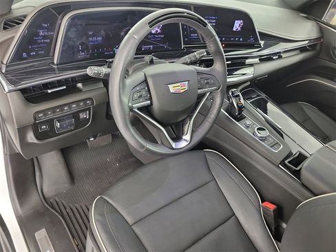 Certified 2024 Cadillac Escalade Sport w/ LPO, ONYX Package image 19