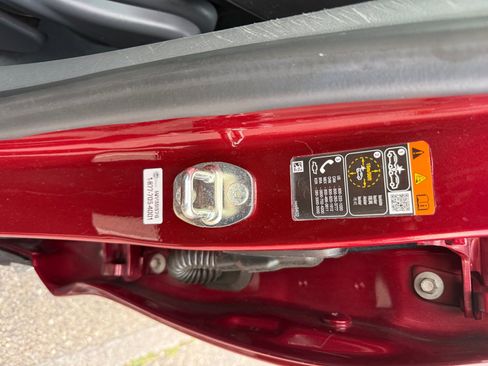 Used 2020 Chevrolet Bolt LT image 24