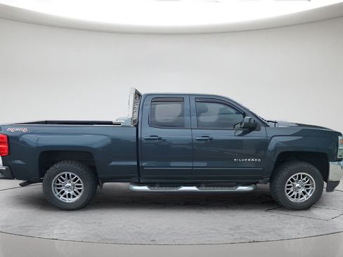 Used 2017 Chevrolet Silverado 1500 LT w/ All Star Edition AWD/4WD image 2