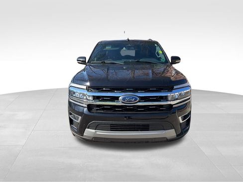 Used 2024 Ford Expedition Limited image 9