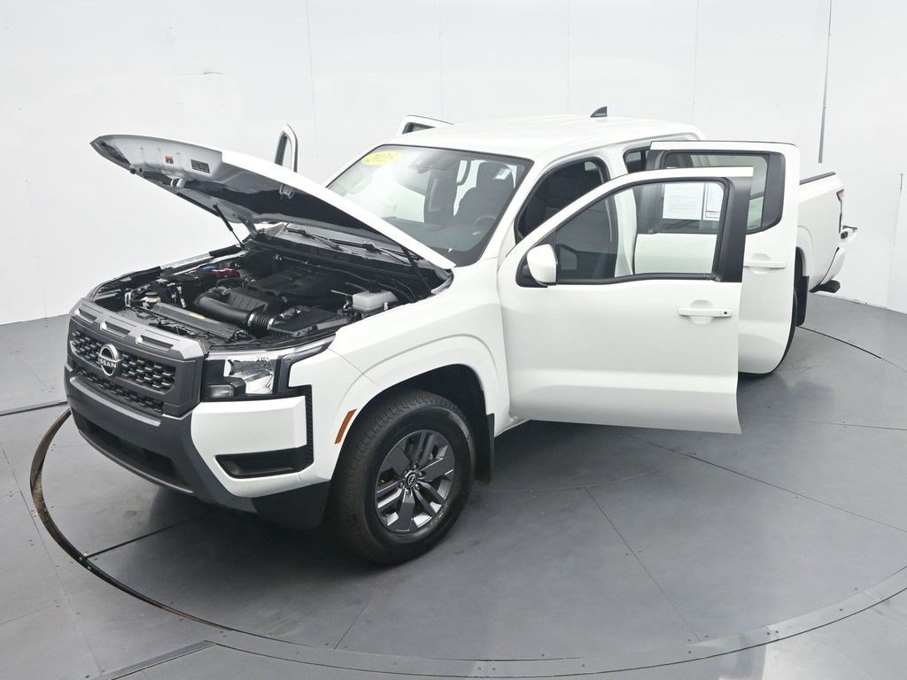 Used 2025 Nissan Frontier SV RWD image 47
