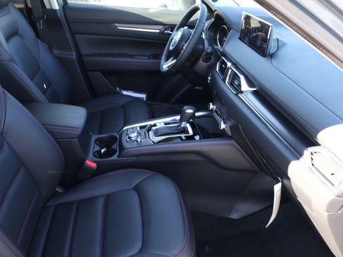 New 2025 MAZDA CX-5 Carbon Edition image 12