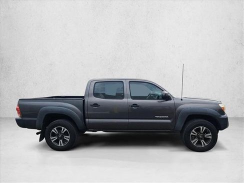 Used 2015 Toyota Tacoma PreRunner RWD image 4