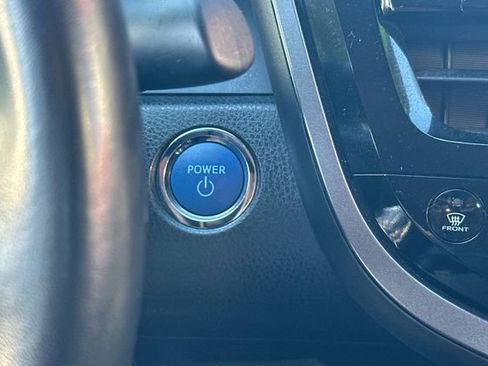 Used 2021 Toyota Camry SE image 25