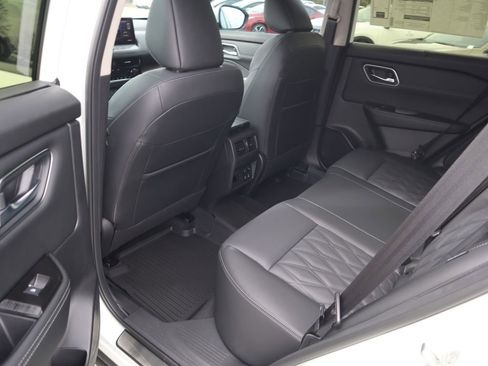 New 2026 Nissan Rogue Platinum w/ Platinum Premium Package AWD/4WD image 10