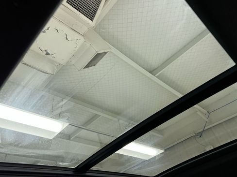 Used 2023 Chevrolet Tahoe Premier AWD/4WD image 19