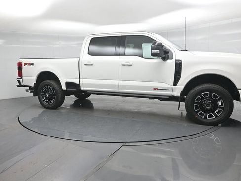 New 2026 Ford F250 Platinum image 25