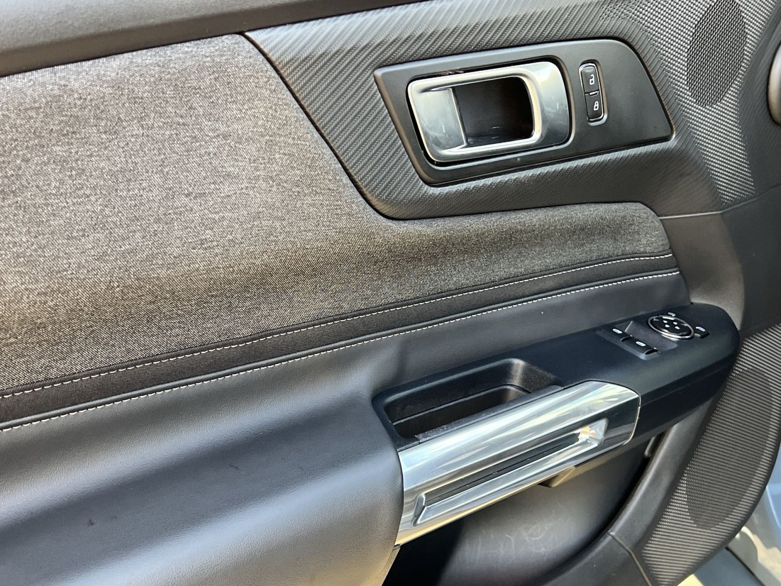Used 2025 Ford Mustang GT RWD image 15