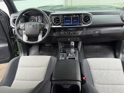Used 2022 Toyota Tacoma TRD Off-Road image 70