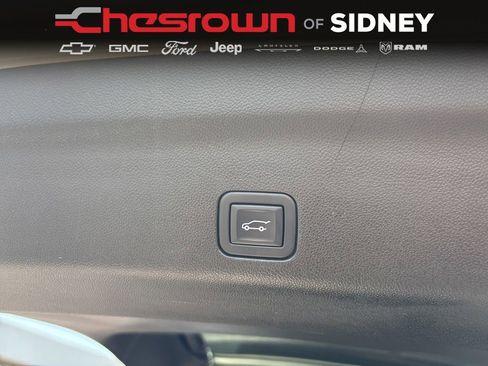 Used 2023 Chevrolet Suburban High Country AWD/4WD image 23
