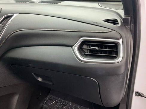 Used 2019 Chevrolet Equinox LT image 11