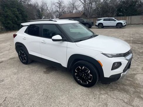 Certified 2023 Chevrolet TrailBlazer LT w/ Convenience Package image 2