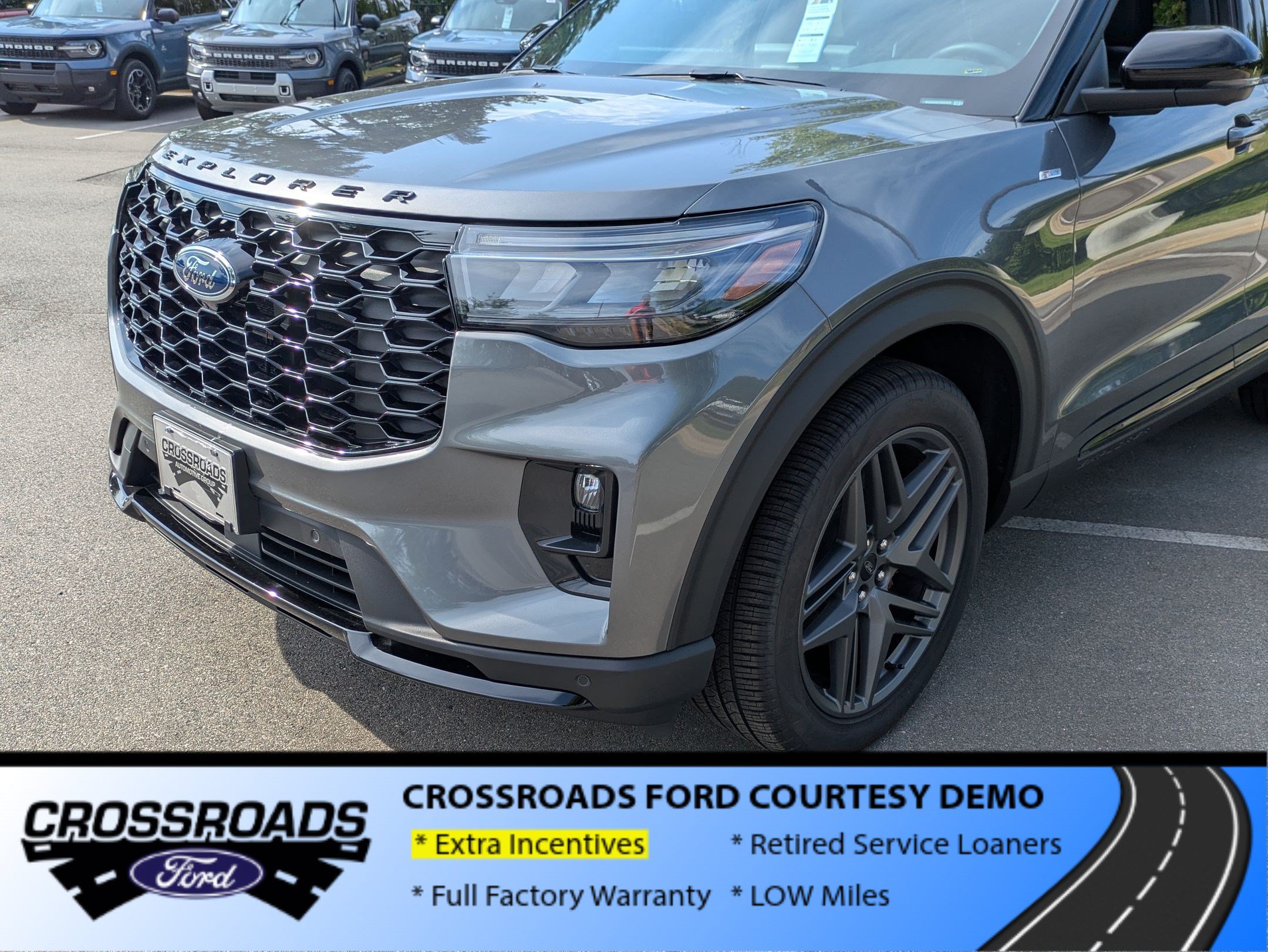 New 2026 Ford Explorer ST-Line w/ ST-Line Street Pack AWD/4WD image 10