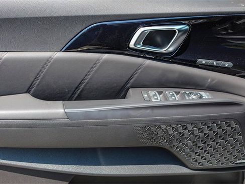 New 2025 Kia Carnival SX Prestige image 24