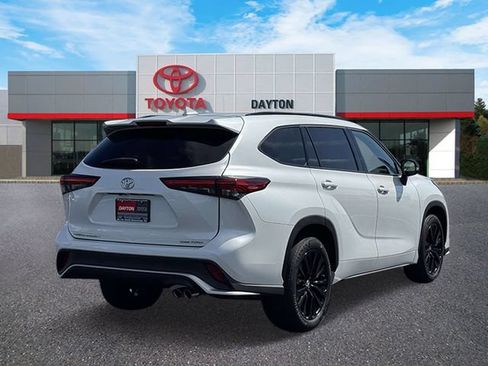 Used 2023 Toyota Highlander XSE AWD/4WD image 5