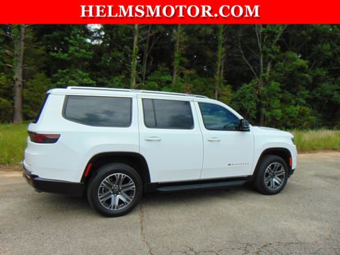 Certified 2025 Jeep Wagoneer 4WD image 13
