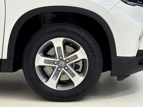 New 2025 Honda Pilot EX-L image 6