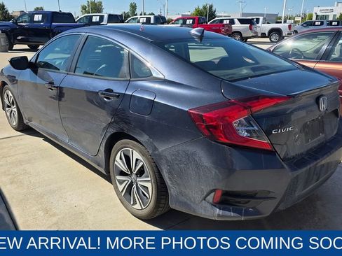 Used 2017 Honda Civic EX-L image 2