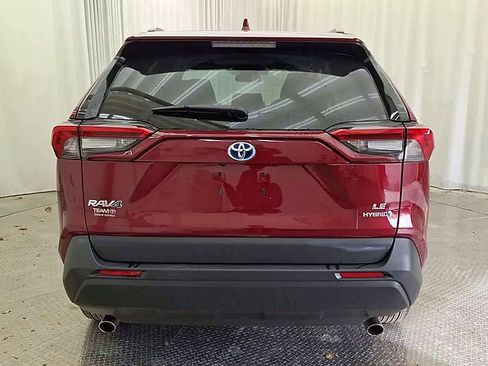 Certified 2022 Toyota RAV4 LE image 5