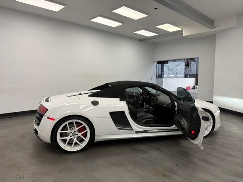 Used 2011 Audi R8 V10 AWD/4WD image 47