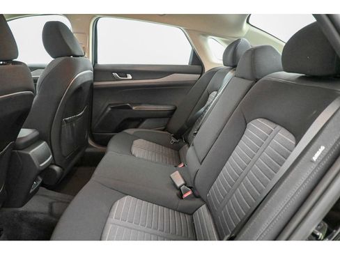 New 2026 Kia K5 LXS image 12