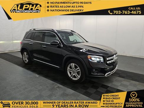 Used 2022 Mercedes-Benz GLB 250 4MATIC w/ Premium Package Lite image 1