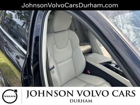 Used 2023 Volvo XC60 B5 Plus w/ Climate Package AWD/4WD image 10