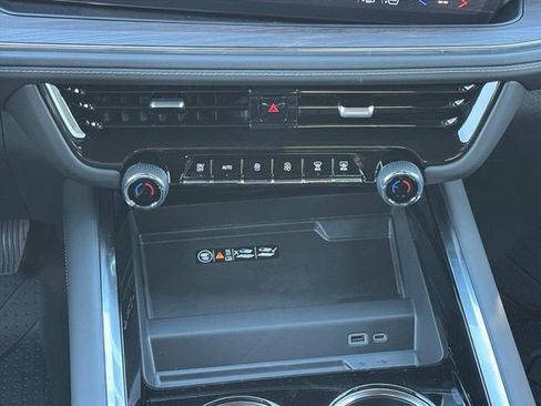 New 2026 Chevrolet Suburban Premier image 16