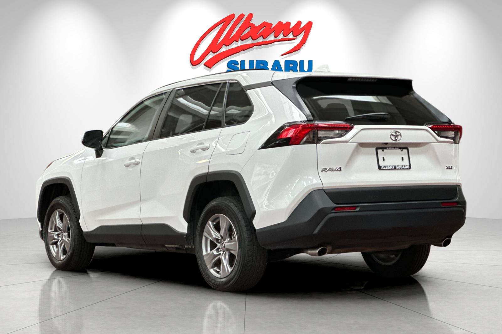 Used 2025 Toyota RAV4 XLE FWD image 7