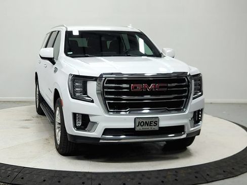 Used 2024 GMC Yukon SLT RWD image 3