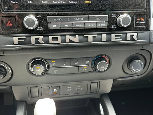 Used 2025 Nissan Frontier SV w/ Tow Package AWD/4WD image 29