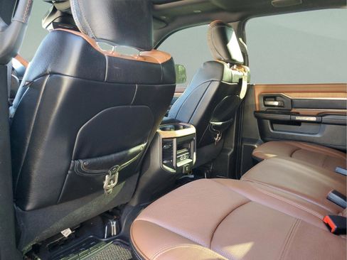 Used 2019 RAM 3500 Limited image 7