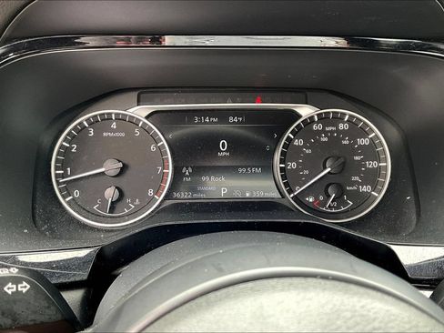 Used 2025 Nissan Pathfinder SV FWD image 15