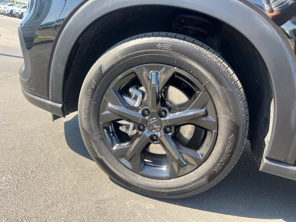 Used 2025 Honda HR-V LX image 18