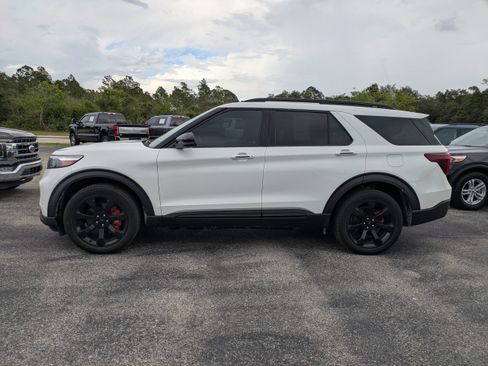 Certified 2022 Ford Explorer ST w/ Equipment Group 401A AWD/4WD image 7