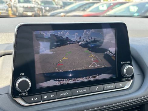 Used 2026 Nissan Rogue SV FWD image 25