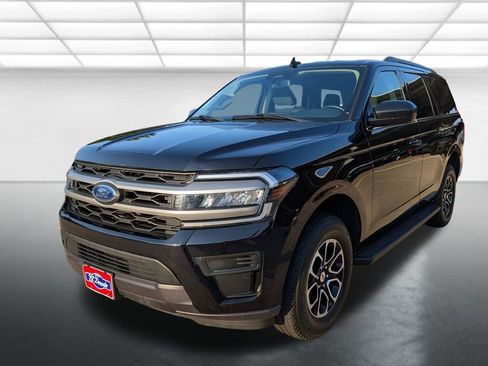 Used 2024 Ford Expedition XLT AWD/4WD image 26
