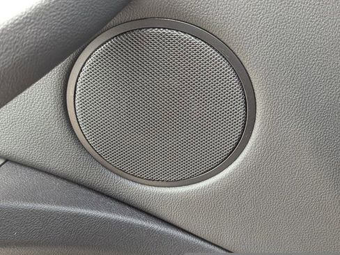 Certified 2025 BMW X4 xDrive30i image 19