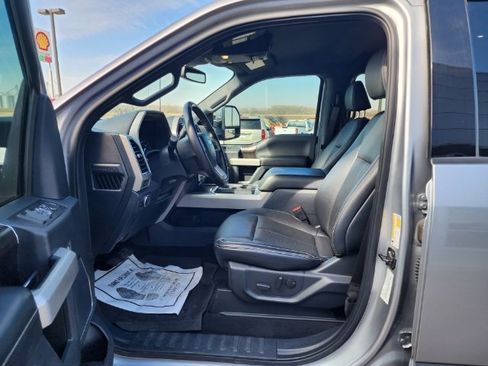 Used 2022 Ford F250 Lariat w/ Chrome Package image 11