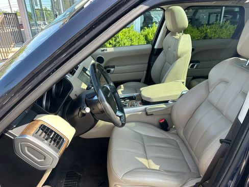 Used 2017 Land Rover Range Rover Sport SE AWD/4WD image 8