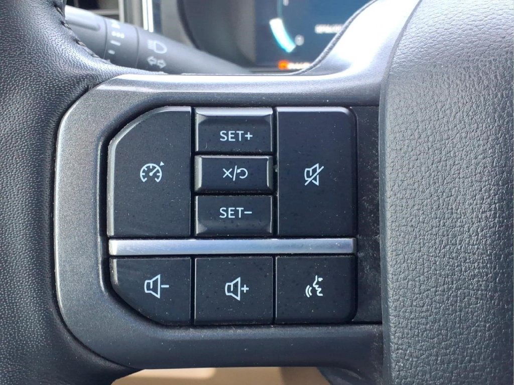 Used 2024 Ford F350 Lariat w/ Chrome Package AWD/4WD image 23