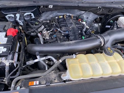 Used 2021 Ford Expedition XLT image 20