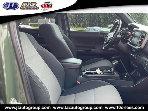 Used 2021 Toyota Tacoma TRD Off-Road w/ Technology Package AWD/4WD image 14