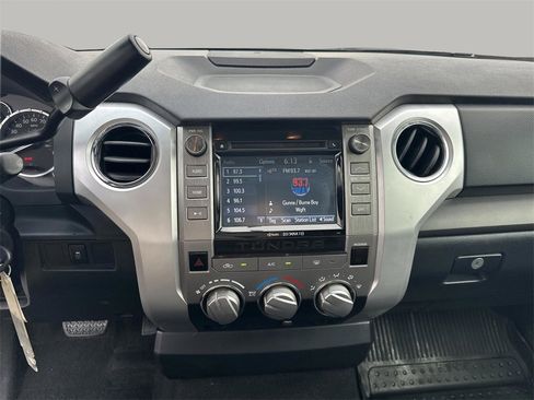 Used 2017 Toyota Tundra SR5 image 16