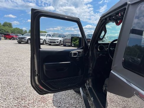 Used 2021 Jeep Wrangler Sport AWD/4WD image 17