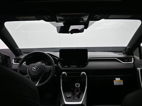 Certified 2025 Toyota RAV4 XSE image 30
