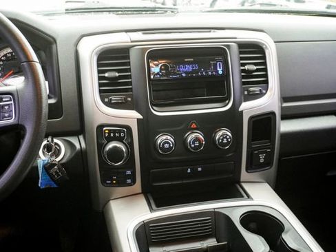 Used 2017 RAM 1500 Classic SLT image 10
